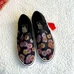 VANS Asher Sneakers Size 6 NIB floral pink/black